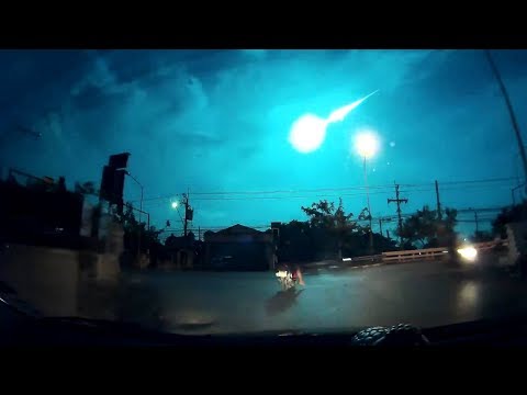 10 تسجيلات حقيقية لنيازك تسقط على كوكب الأرض.!!