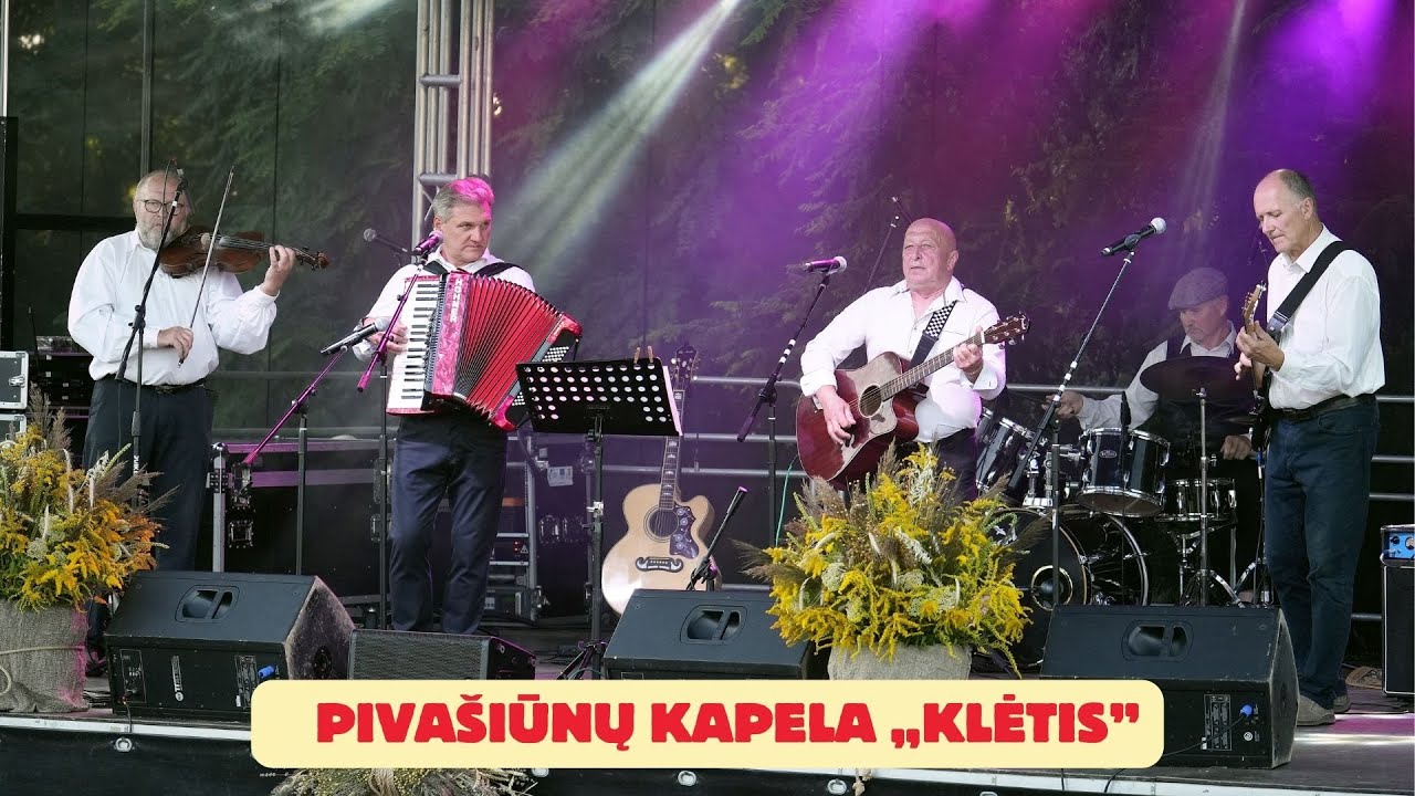 Pivašiūnų amatų centro liaudiškos muzikos kapela „Klėtis".