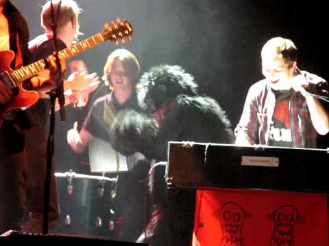 4/4 Steel Train - Gorilla/Holly Miranda Drumming @ Keller Auditorium, Portland, OR 4/8/10