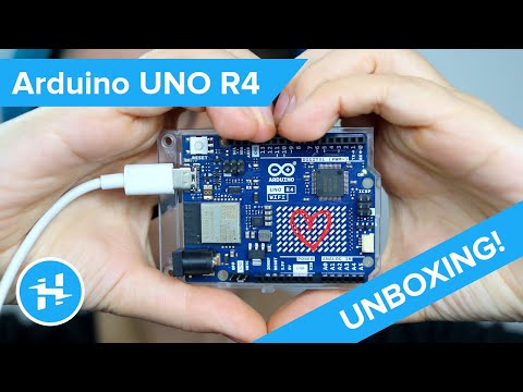 Arduino UNO R4 Unboxing // Tech Highlight
