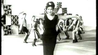 Coriandoli Music Video