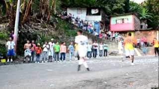 preview picture of video 'Final de torneo callejero en el barrio La Sierra'