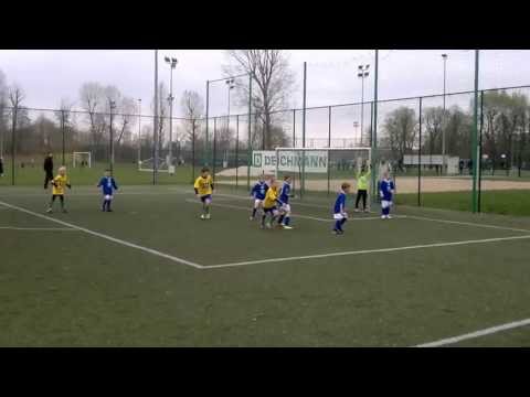 27.04.2013 Deichmann 2013 Toruń- Brazylia - Włochy 10:0 (5:0) - 1 połowa HD