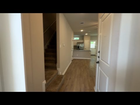 Beautiful Townhome 3/2.5 property video