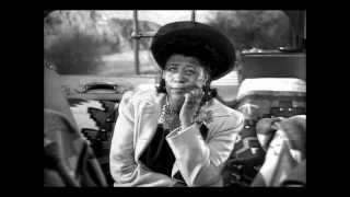 ELLA FITZGERALD -- IT&quot;S DE-LOVELY - ( for D&#39;Lovely Masha ) With Lyrics.