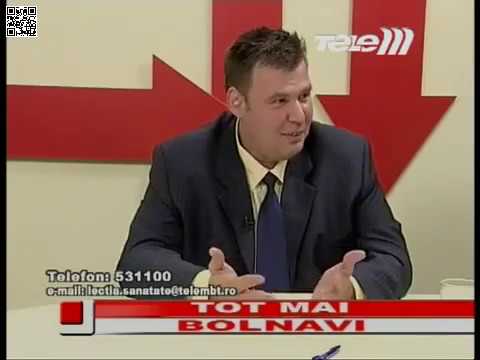 Prezentator si invitat nu se pot abtine din ras in direct