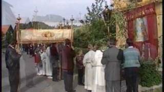 preview picture of video 'Corpus Christ Procession Part 1.wmv'