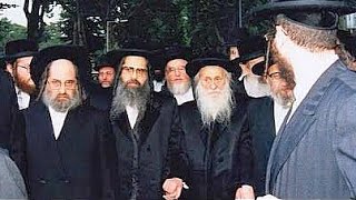 הלוויה הכי מתוחה בהסטוריה היהודית: תיעוד נדיר ממסע הלוויה של האדמו״ר בעל הברך משה מסאטמר לפני 20 שנה