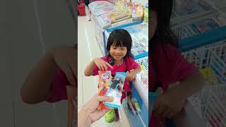 Download lagu DRAMA KEINARA PILIH JAJANAN ES KRIM UPIN IPIN, FROZEN DI ALFAMART #Shorts mp3 Download lagu DRAMA KEINARA PILIH JAJANAN ES KRIM UPIN IPIN, FROZEN DI ALFAMART #Shorts mp3