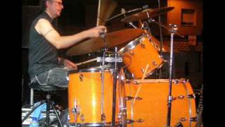 POR EL INTERES TE QUIERO ANDRES. LOS NIKIS (VERSION IV CUATRO)