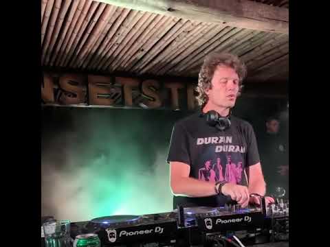 Hernan Cattaneo playing EANP - Sunshines (unreleased) - Uruguay