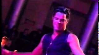 Ricky Martin - Besos de Fuego (Concierto ALMAS DEL SILENCIO México 2003)