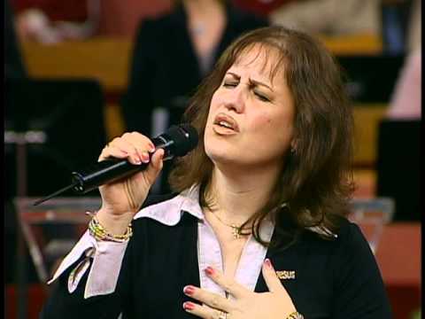 Madelaine de Morejon  - EN EL MONTE CALVARIO