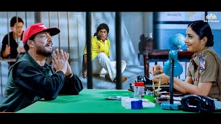 Download lagu गरीब आदमी है मैडम कुछ ले दे के छोड़ दीजिये- नाना पाटेकर, जोहनी लीवर और तब्बू का बेस्ट कॉमेडी सीन mp3