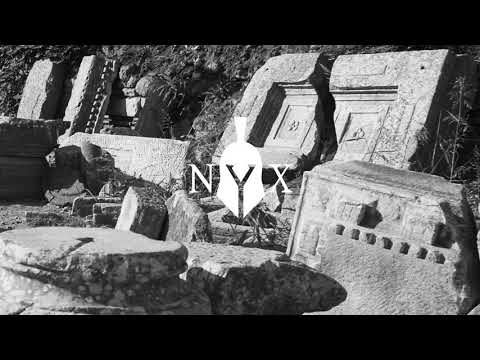 Lizzie Curious & James Hurr - In Your House