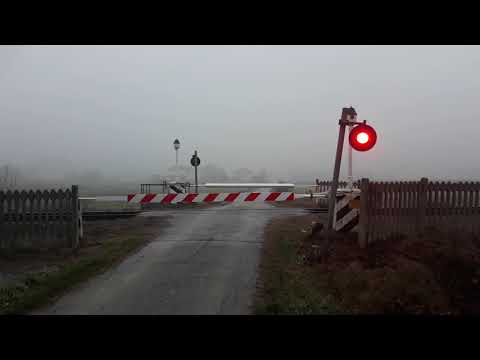 Passaggio a livello Calamandrana (AT) reg. Quartino - Level crossing Calamandrana