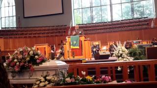 Rev. Karland Stokes Singing @ Aunt Lojean Ross funeral 2017