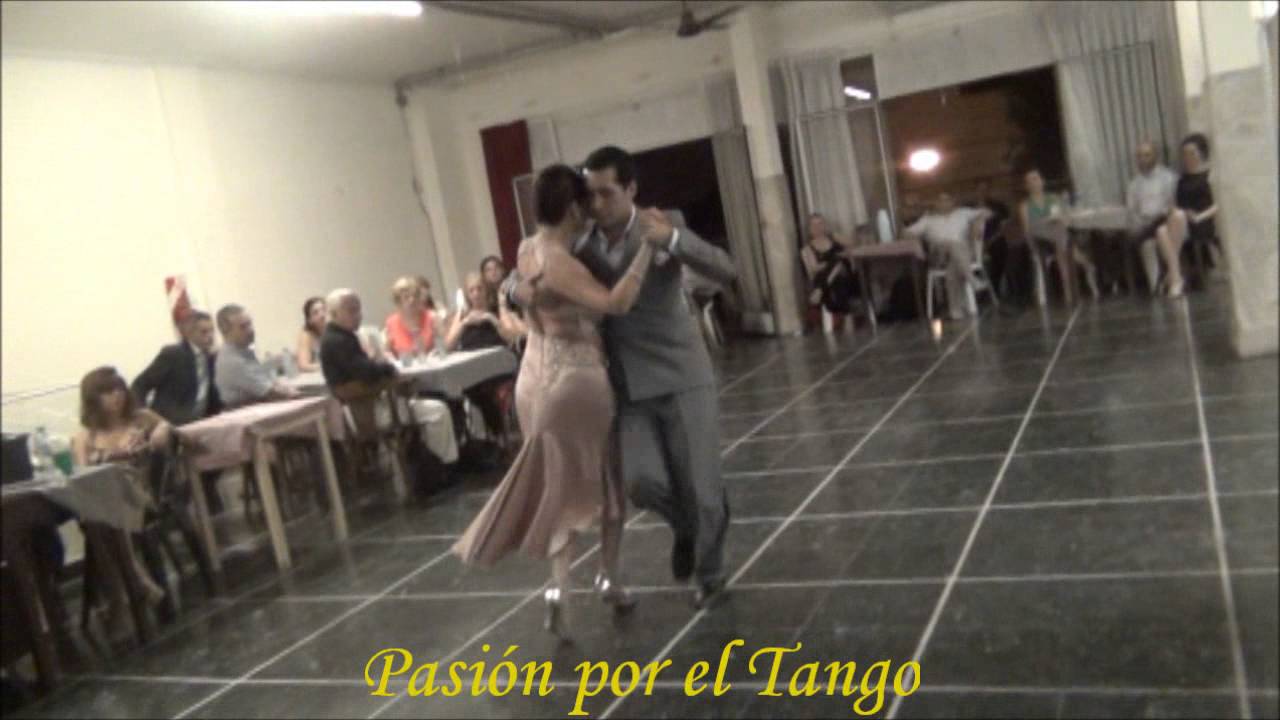 MIRIAM COPELLO y CRISTIAN CORREA Bailando la Milonga CAMPO AFUERA en FLOREAL.