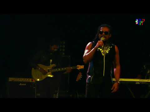 Lahiru Perera - Enna Enna - At Oba Nisa Concert in Los Angeles