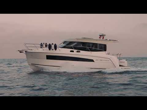 BALT 918  TITANIUM - Моторная яхта