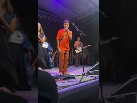 Natiruts e Claudia Leitte - Sorri, sou rei