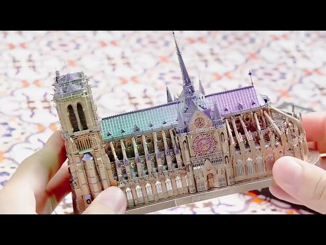 Vídeo relacionado con Piececool Metal Puzzle 3D Reloj Astronómico de Praga, Maquetas para Construir Adultos, Acero Inoxidable Maqueta Metal, Puzzle 3D Adultos DIY,117Piezas