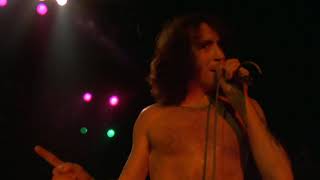 AC/DC -  Hell Ain&#39;t a Bad Place to Be (Pavilion De Paris, France 1979)