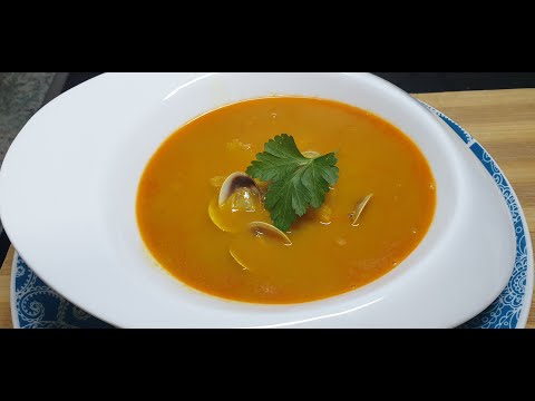Sopa de pescado mediterráneo. Mediterranean fish soup.