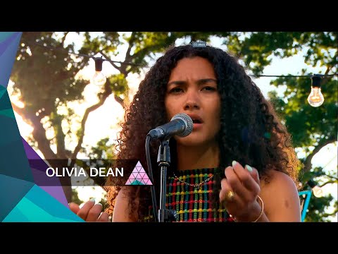 Olivia Dean - The Hardest Part (Glastonbury 2023)
