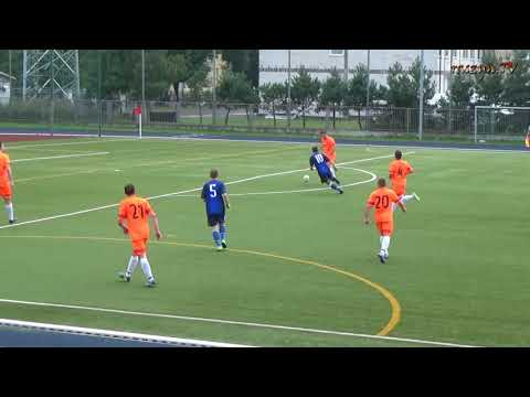 UKS Łady - UKS Kamionek. Bramka Pawła Góry.