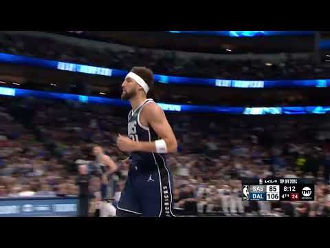 Klay Thompson Sets A New Record 3 Points made In Mavericks Debut