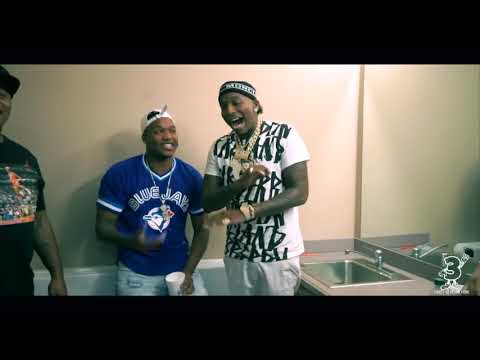 Thumbnail for Yella Beezy, Trapboy Freddy, and 3GxSlash backstage bet $1000 Trapboy would forget his words by Yella