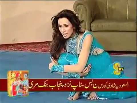DOODH MAKHNA DI PALI DEEDAR Lovely Vip Mujra Dance HD