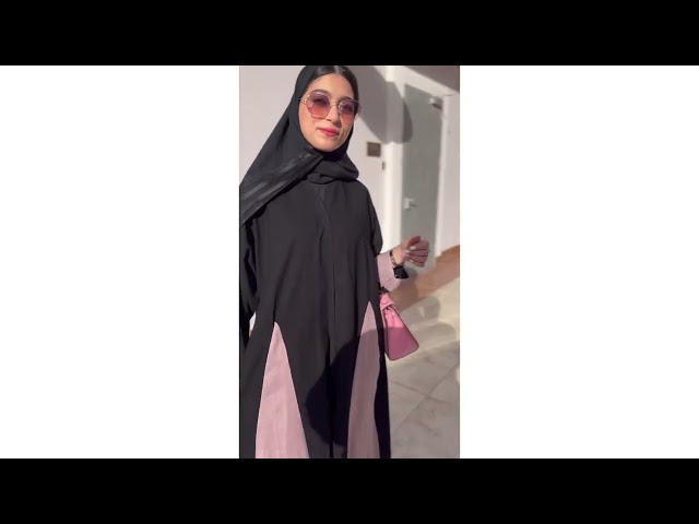 عباية كلوش كريب بكسرات حرير كحلية