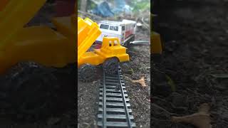 Download lagu Kereta Api menabrak Truk molen Oleng Viral #shorts mp3 Download lagu Kereta Api menabrak Truk molen Oleng Viral #shorts mp3
