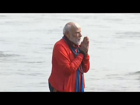 India's Modi takes ritual dip at Hindu mega-festival | AFP