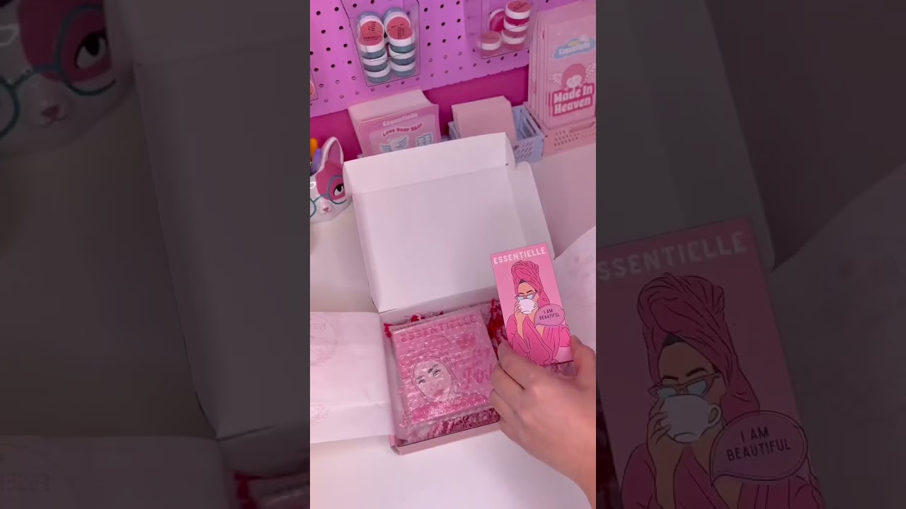 Let’s pack a cute makeup collection with me! 💘💗 #pinterestgirl