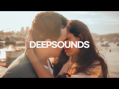 Moxura feat. Sergio - Turn The Tide