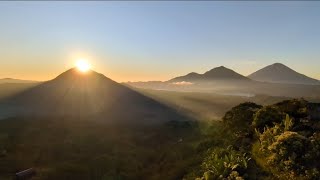 【バリ島1泊2日／目的地を決めずに出かけるバイク旅】ウブドからバトゥール山麓の温泉♨️へ。地滑りで通行止め／みかん畑の中を走行／ローカル名物料理／ダイヤモンドバトゥール山🌄