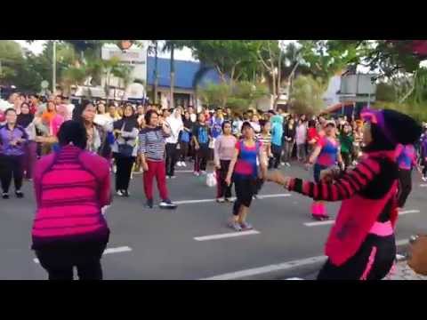 ZUMBA BOOM BOOM MAMA  BY ADEK