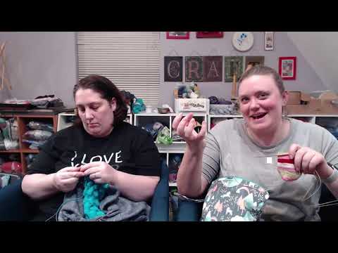 TheKnitGirllls Ep426 - Fortune Telling Rodents