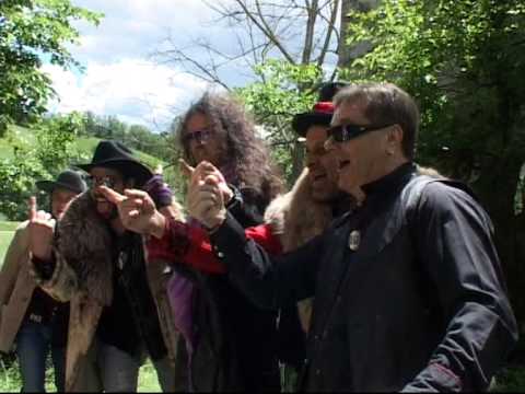 Videoclip de Tri bicer ed grapa — Modena City Ramblers