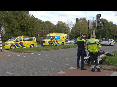 Automobilist onder invloed rijdt scooter aan op de kruising Middelweg - Waallaan in Zwolle