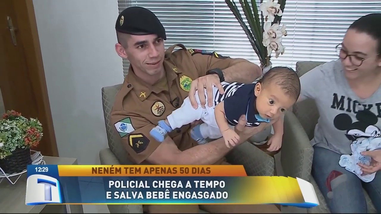 Policial chega a tempo e salva bebê engasgado - Tribuna da Massa (04/11/18)