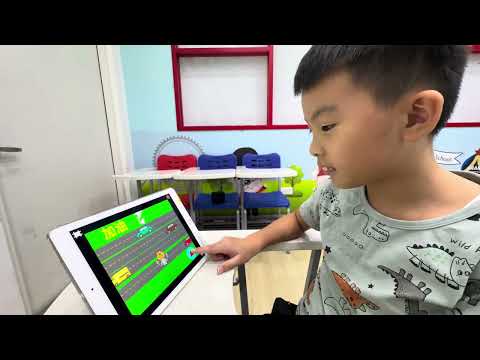 夏恩補習班ScratchJr過馬路遊戲楊O弘-ScratchJr程式競賽-113學年第一學期