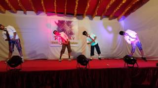 Most funny dance on Hindi songs (Bollywood) India Most funny dance on Hindi songs (Bollywood) India