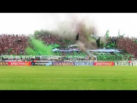 "Realmente emocionante Sale Chicago y explota Mataderos" Barra: Los Pibes de Chicago &bull; Club: Nueva Chicago