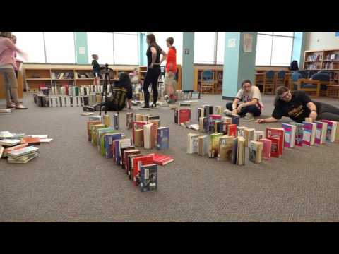BOOK DOMINOES SETTING UP TIMELAPSE