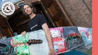 350km surfen op plastic afval van het strand? Een loodzwaar avontuur tegen de Plastic Soep!