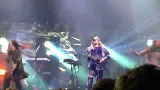 Grimes - Butterfly (w/Art Angels intro) @ Fox Theater, Oakland 4/20/2016